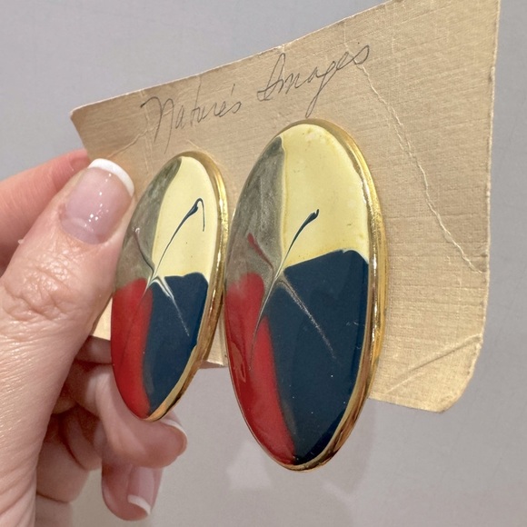 Vintage brass with enamel Abstract Oval Earrings in Red, Blue, and Cream - Picture 5 of 6